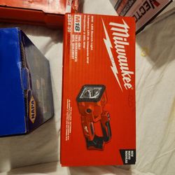 Milwaukee Led Light