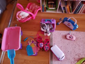 Used gilr toys
