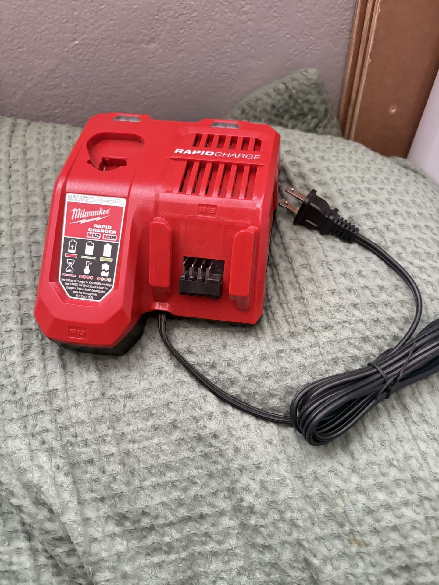 Milwaukee Rapid Charger And Battery