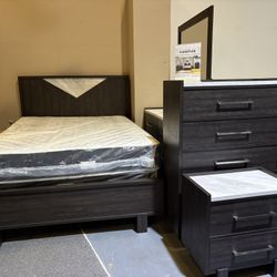 New Queen Bedroom Set