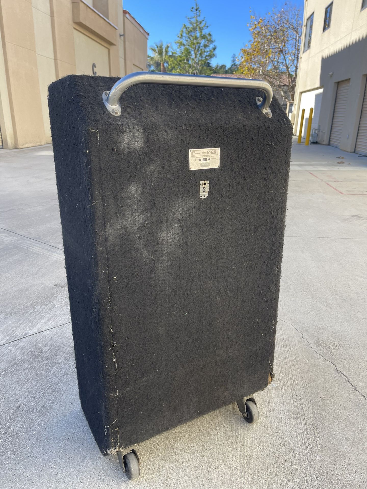 AMPEG V-6B Bass Cabinet