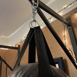 Everlast Heavy Punching Bag w/ Hanging Hardware