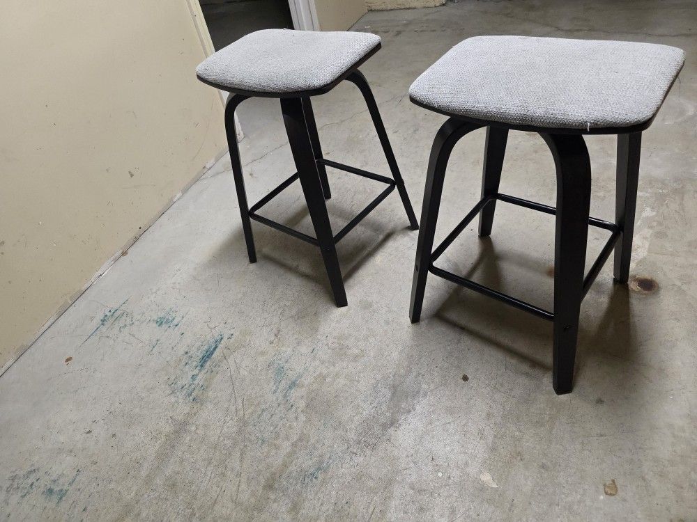 Bar 🍸 Stools
