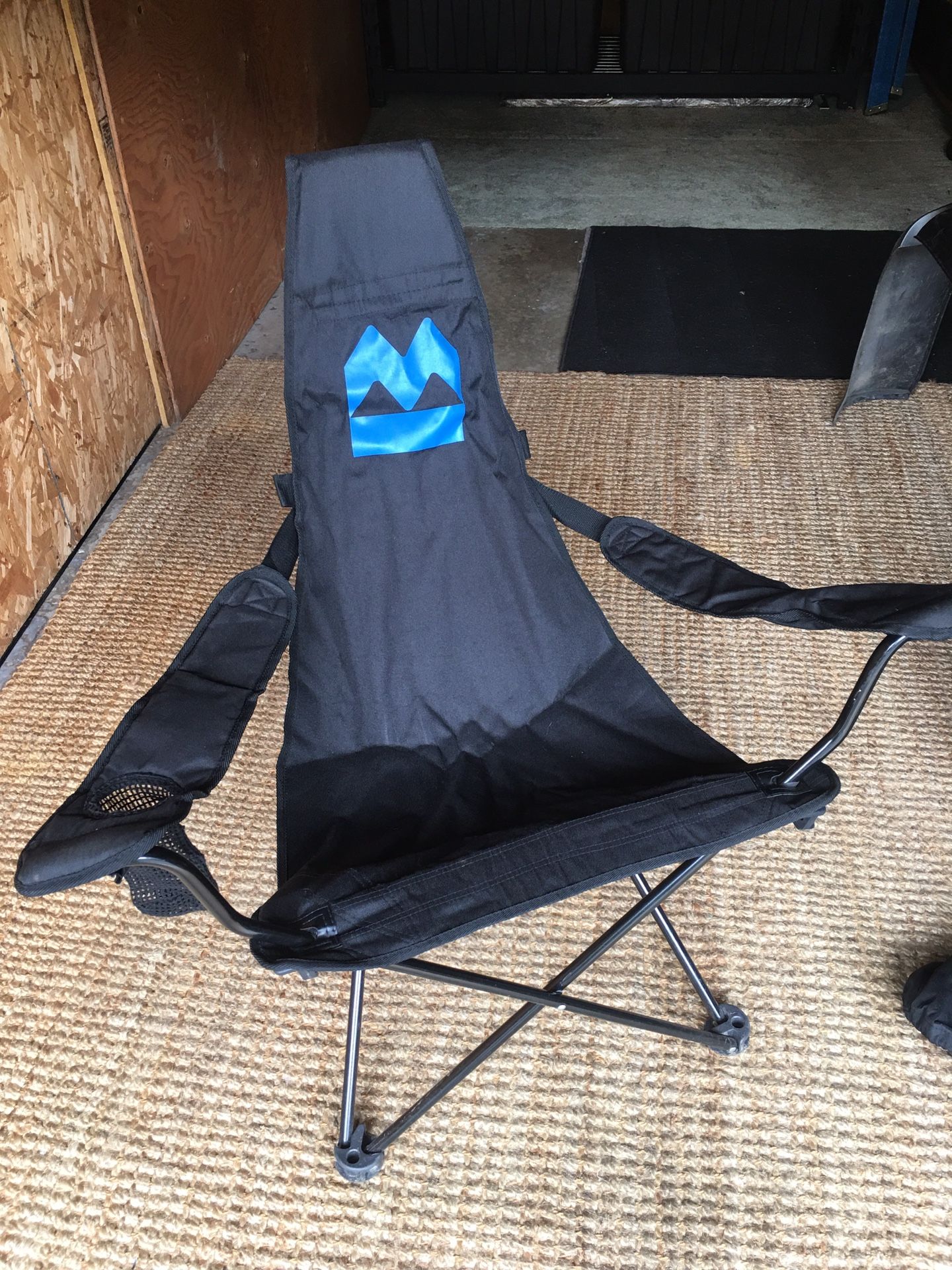 New Unused Tripod Style Camp/Outdoor Chair