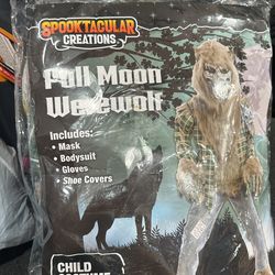 Spooktacular Creations Scary Werewolf Halloween Kids Costume with Mask, Gloves and Shoes Cover for Wolf Dress Up Costume