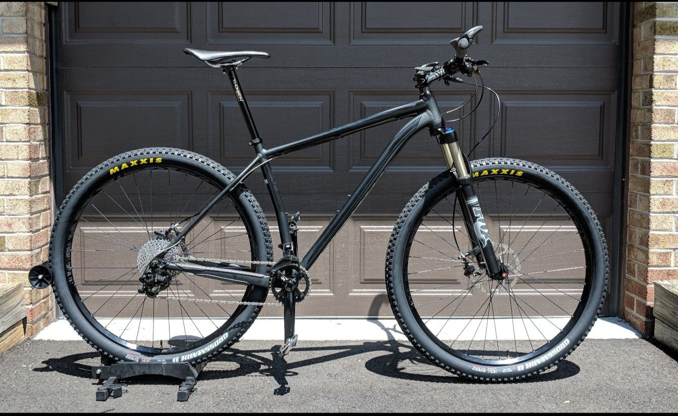 2012 Specialized Stumpjumper EVO Hardtail (Large-19)