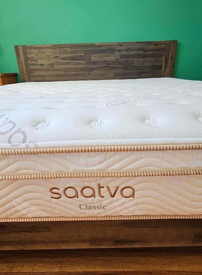 King Saatva Classic Plush Soft Mattress - Like New