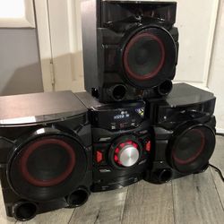 LG CM4550 700W 2.1 Channel Mini Shelf Bluetooth Stereo w/ Subwoofer, CD FM Radio