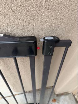 Pet/ Child Gate w foot opener