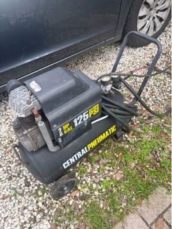Central Pneumatic 2 hp 8 gallons 125psi