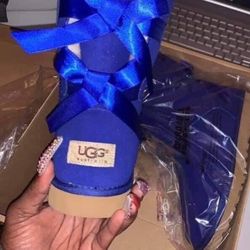 UGGS BOOTS