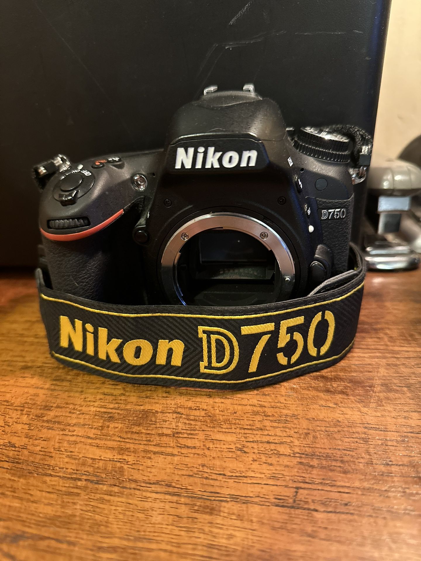 Nikon D750 DSLR Camera