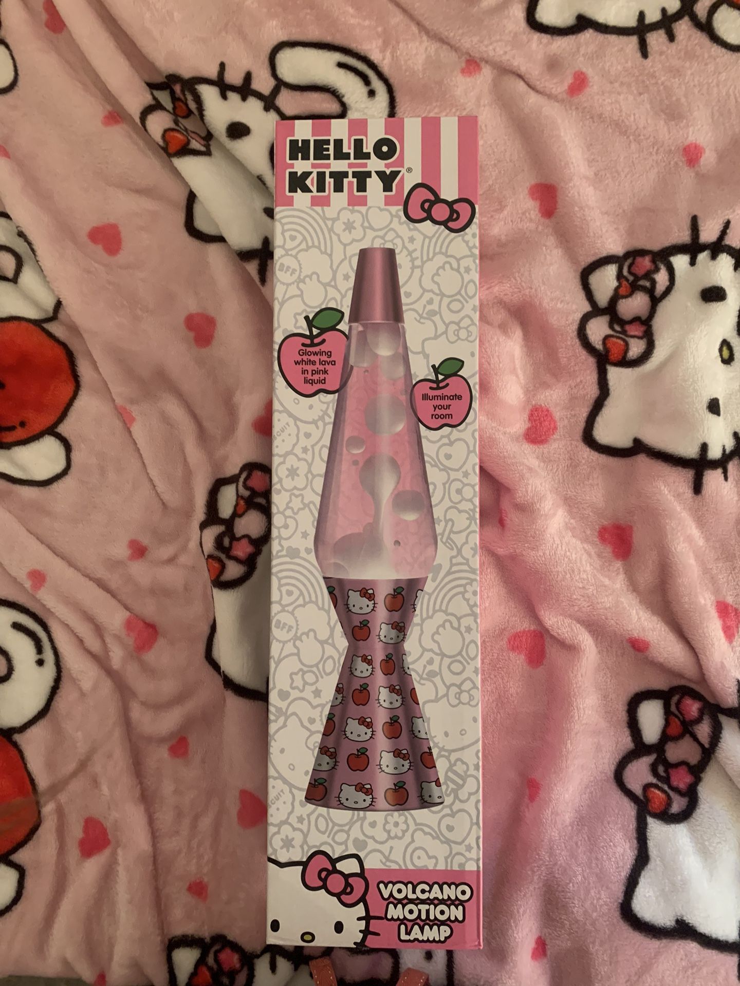 hello kitty lava lamp
