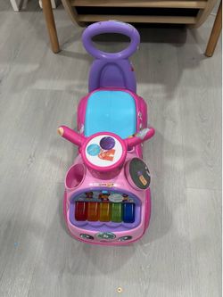 Ride on car toy