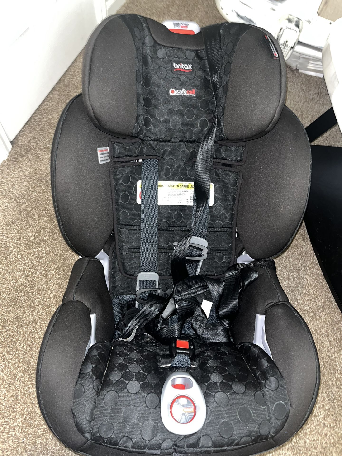 Britax Safecell Car seat (Rear Or Front Facing)