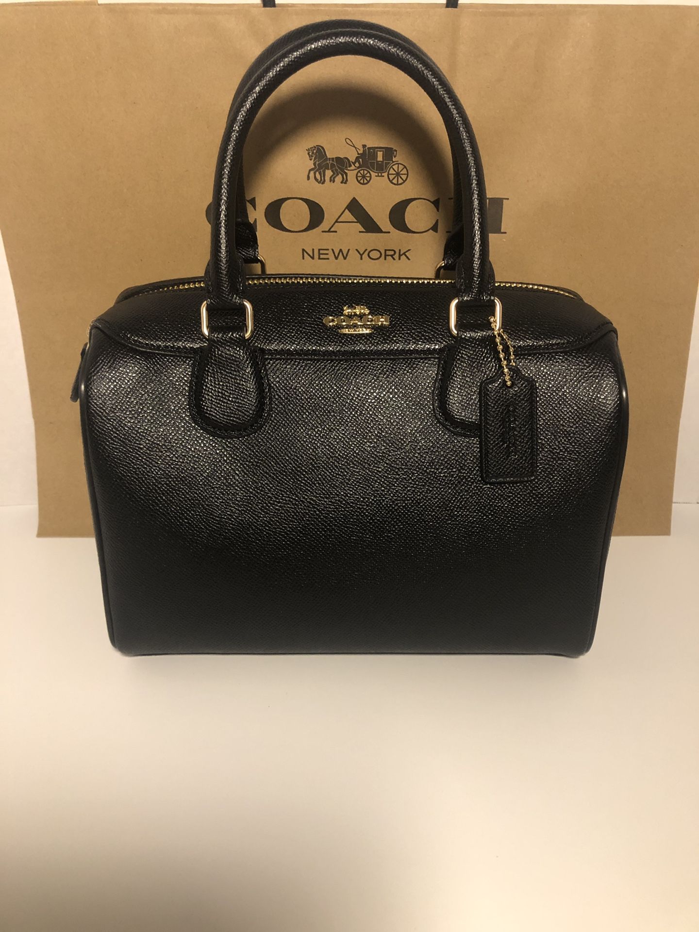 Coach 32203 Mini Bennett Satchel Black for Sale in Inglewood, CA - OfferUp