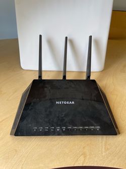 Netgear Nighthawk WiFi Router – Great Condition  Selling a Netgear Nighthawk WiFi router in great working condition. It provides fast, reliable WiFi f