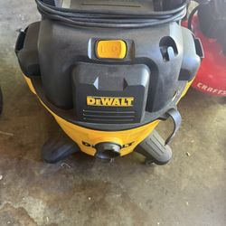 Dewalt Vacuum 10 Galons