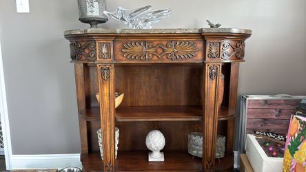 Decorative wooden shelf
