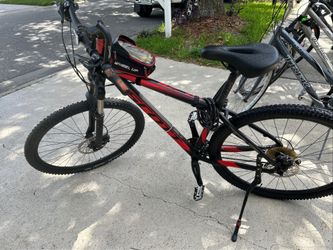 SCOTT MOUNTAIN BIKE Scale 970 red and black