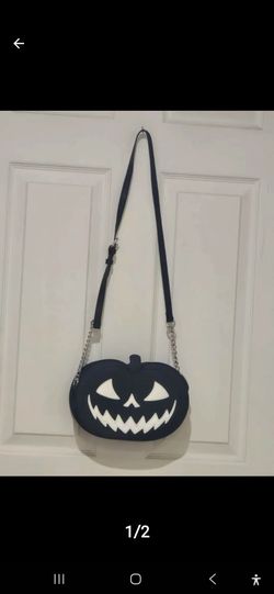 New đSpooky glow in the dark shoulder bag ( reseda ca)