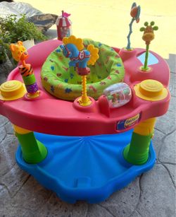 Evenflo ExerSaucer Deluxe Baby Activity Center