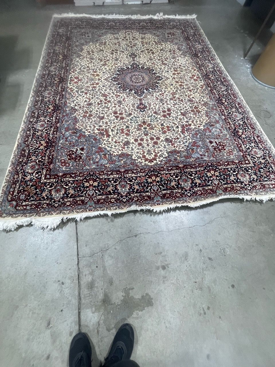 Persion Style Rug Image Large Persian-Style Area Rug for Sale in Seal Beach, CA - OfferUp