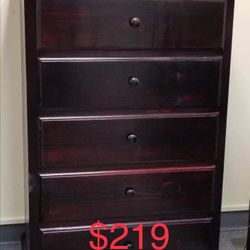 5 Drawer Pinewood Dresser /Comoda Pino 5 Cajones