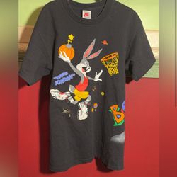 Vintage  1993 Nike hare Jordan Shirt L