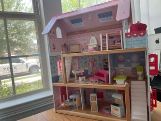 Kidkraft Wooden Dollhouse with 16 accessory pieces