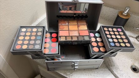 Makeup box
