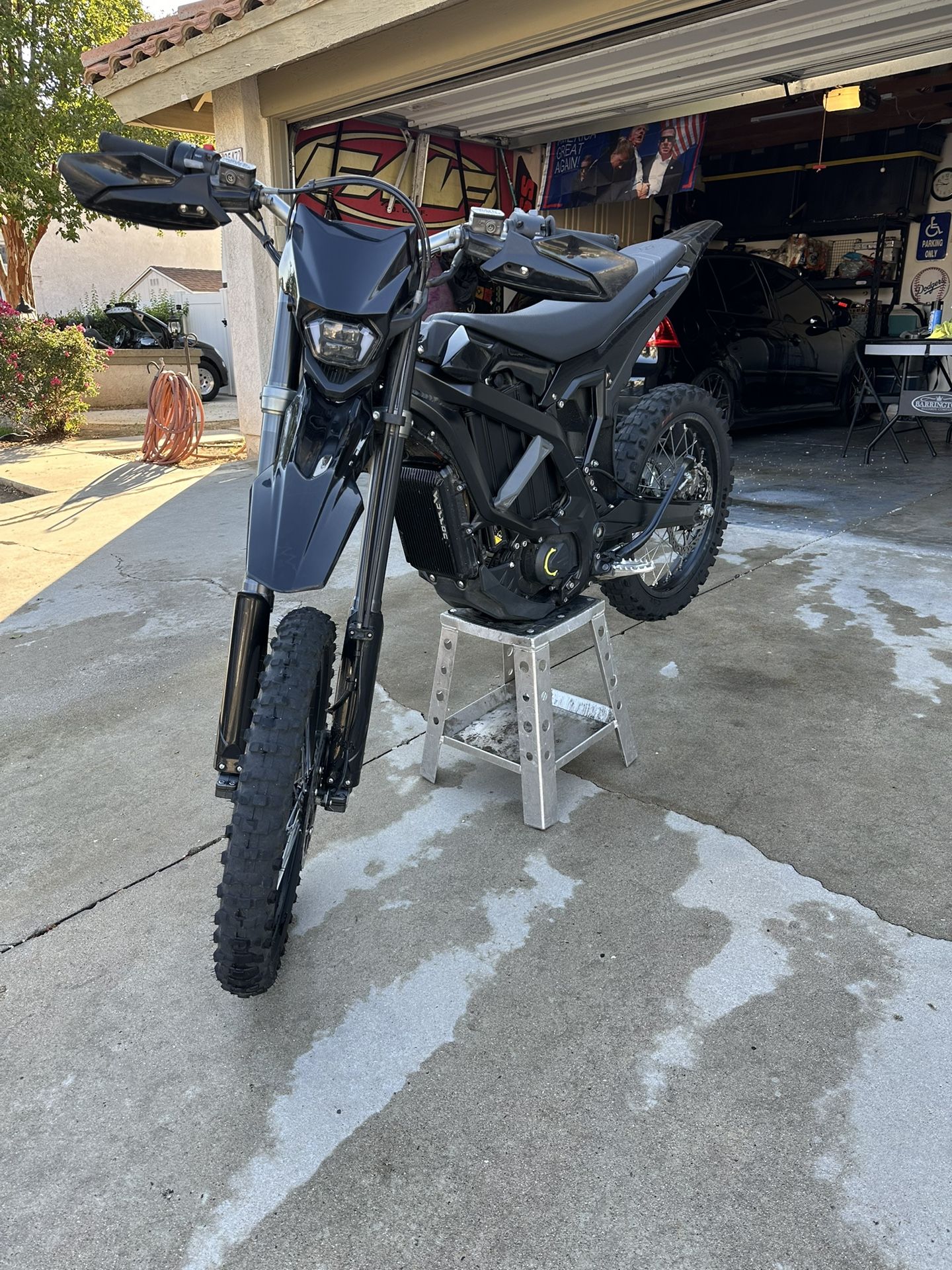 2024 surron ultra bee