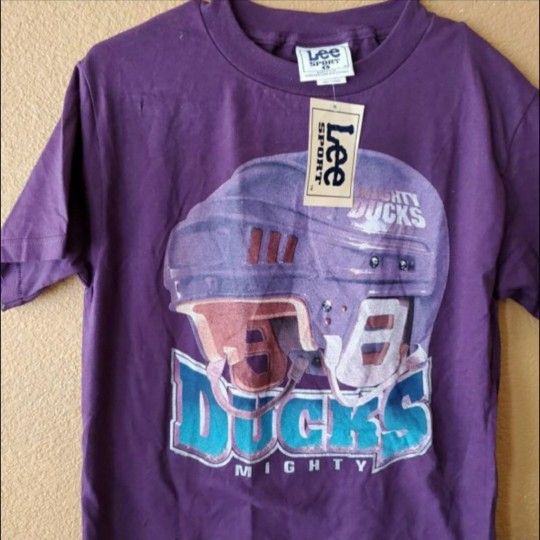 MIGHTY DUCKS HIGH QUALITY ORIGINAL 90S LOGO KIDS SHIRT MED/LRG AVAILABLE