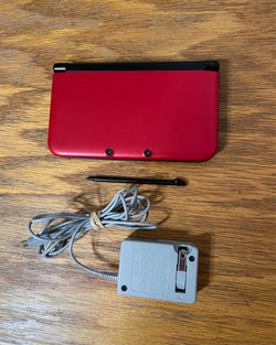 Nintendo 3DS XL video game console system Red like Gameboy Handheld boy plays DS too + Charger