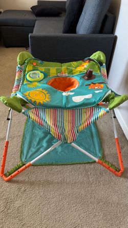 Baby standing bouncer