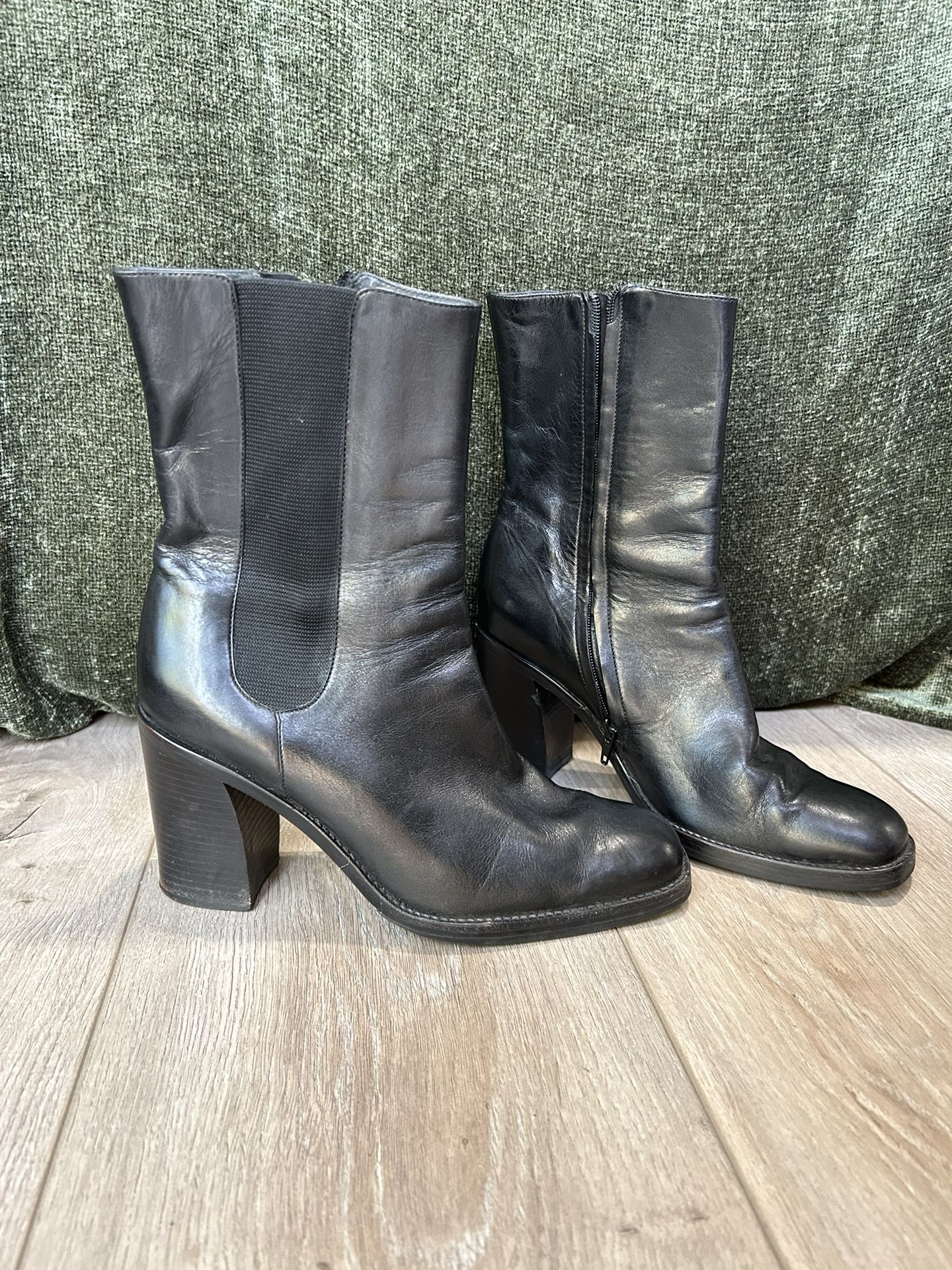 Women’s 6.5 Cole Haan Black Chelsea Style Booties With Zipper- Women’s Shoes -Genuine Leather