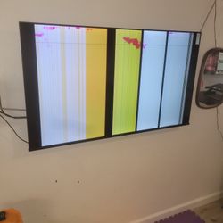 Hi Sense 58 Inch Broken Screen