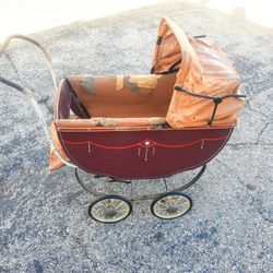 ANTIQUE DOLL CARRIAGE 