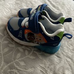 Kids Size 5 Cocomelon Light Up Shoes