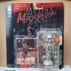 🏀🏆Michael Jordan Figure & Card🏆🏀