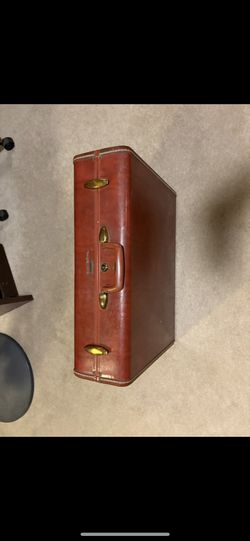 Vintage Samsonite Suitcase With Keys