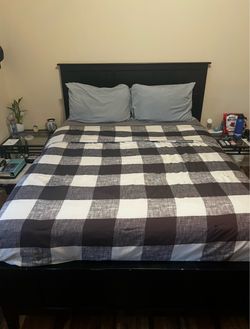 Queen bed