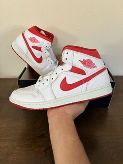Jordan 1 Mid SE ‘Dune Red’