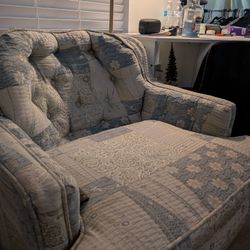 Swivel Chairs 