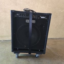 FENDER Rumble 100 BASS AMP w/ Power Cord