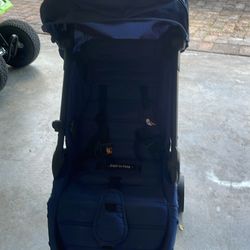 stroller in new condition 