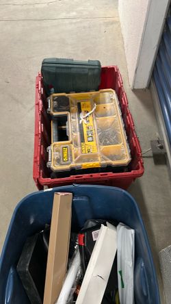 Miscellaneous Dewalt screws toolbox kit