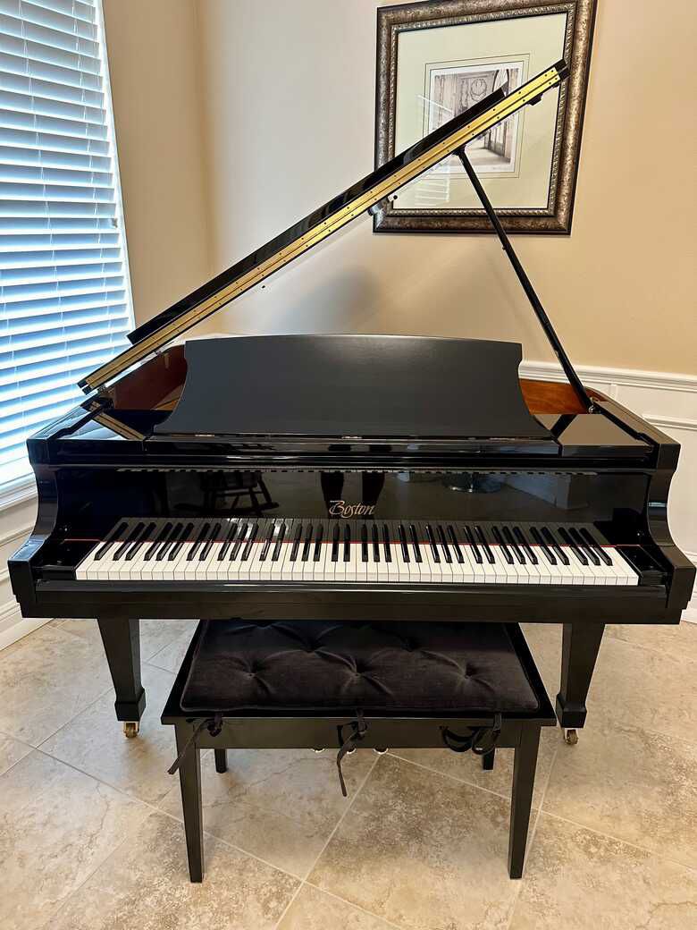 Boston Baby Grand Piano In Excellent Condition Going For Free