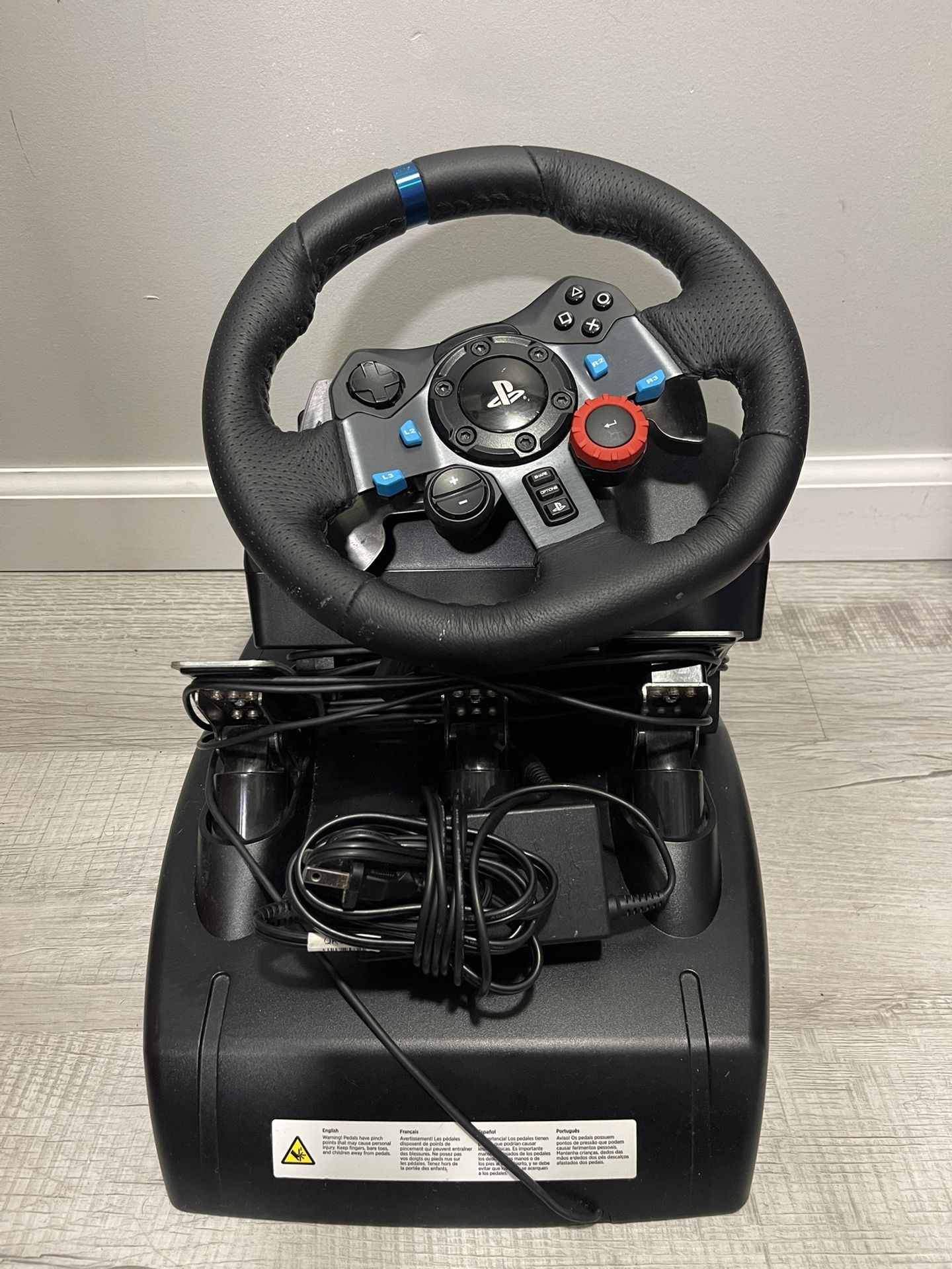 Logitech g29 steering wheel and peddles for pc and
