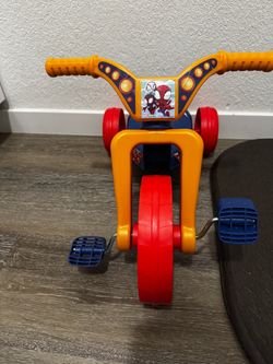 Tricliclo seminuevo $10